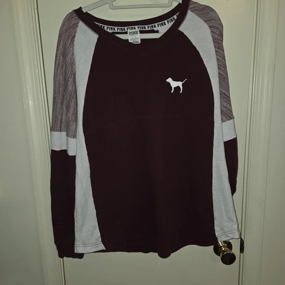 Victoria's Secret Pink Maroon V-Neck Top - Picture 7 of 8
